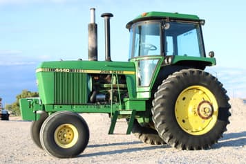 Main image John Deere 4440