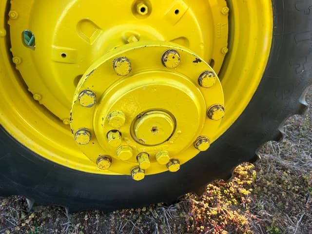 Image of John Deere 4440 equipment image 4