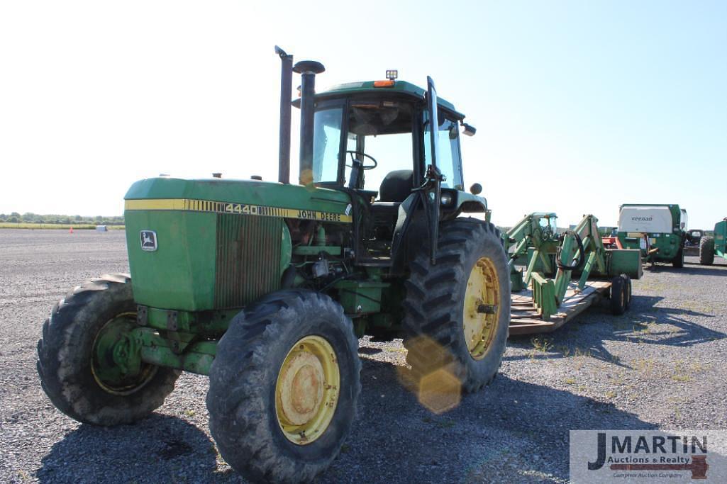 Image of John Deere 4440 Primary image