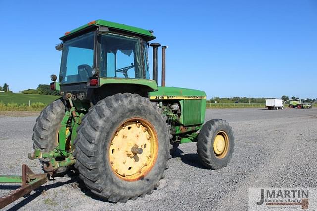 Image of John Deere 4440 equipment image 2