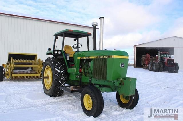 Image of John Deere 4440 equipment image 1