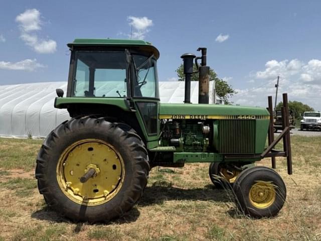 Image of John Deere 4440 equipment image 2