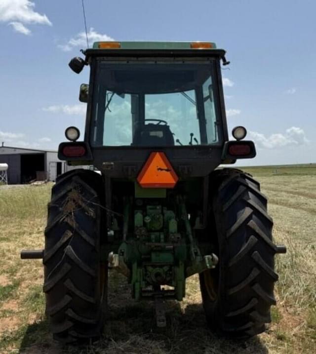 Image of John Deere 4440 equipment image 4