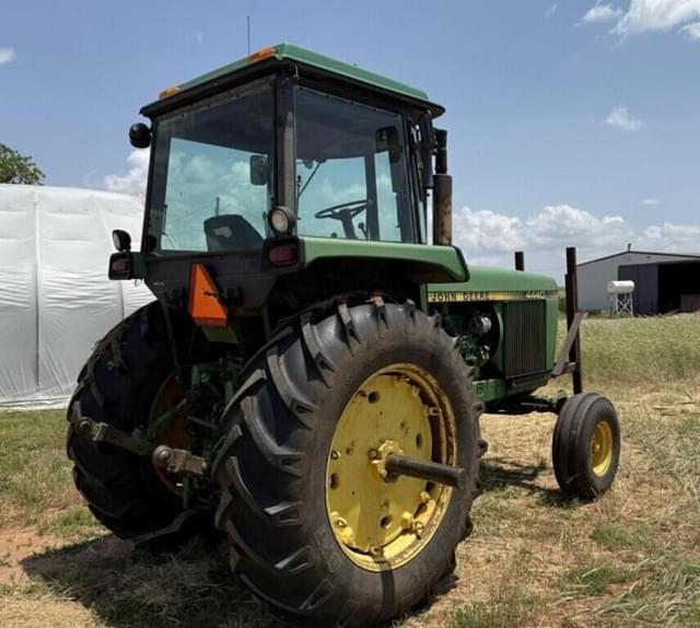 Image of John Deere 4440 equipment image 3