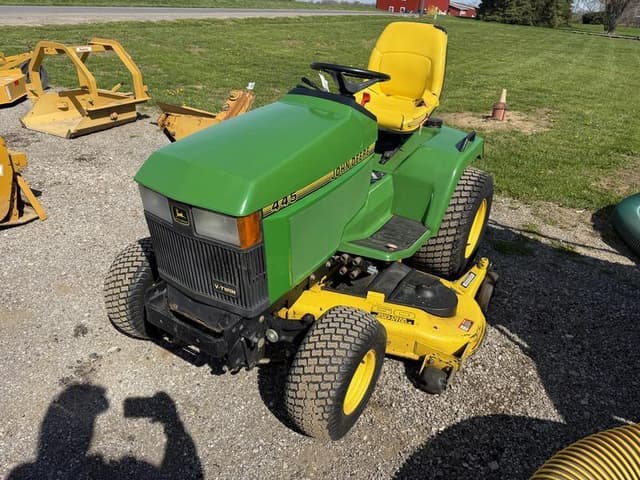 Image of John Deere 445 equipment image 1