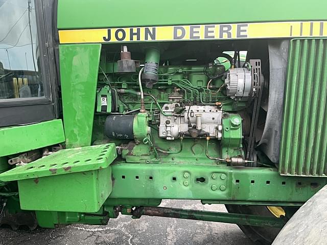 Image of John Deere 4450 equipment image 2