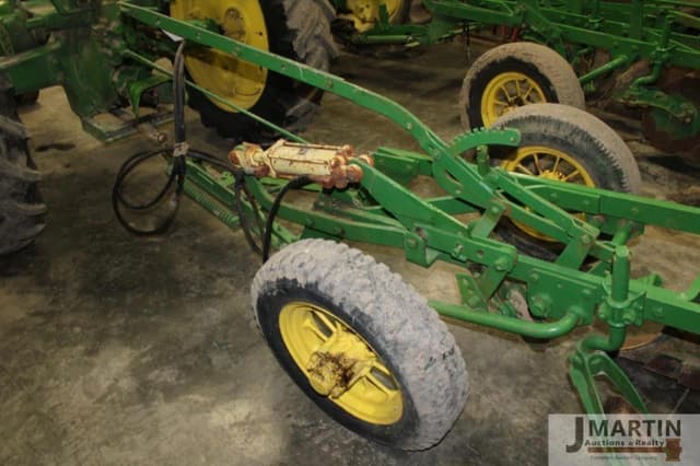 Image of John Deere 44H equipment image 4