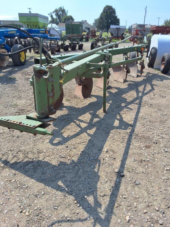 Image of John Deere 450 Image 1