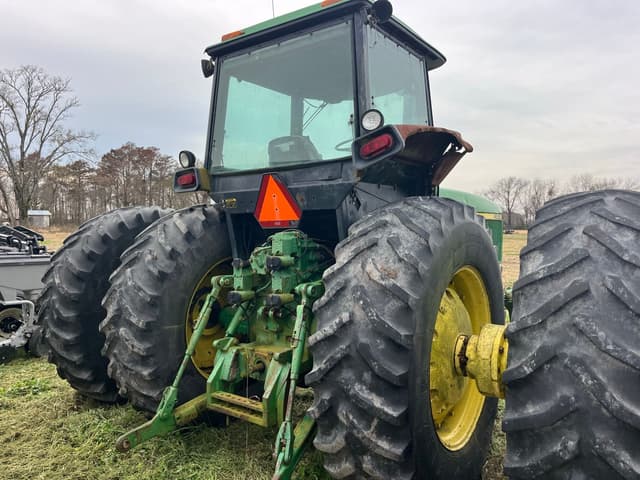 Image of John Deere 4555 equipment image 3