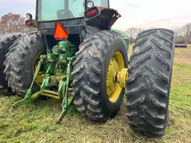 Image of John Deere 4555 equipment image 4
