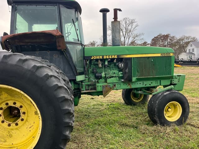 Image of John Deere 4555 equipment image 2