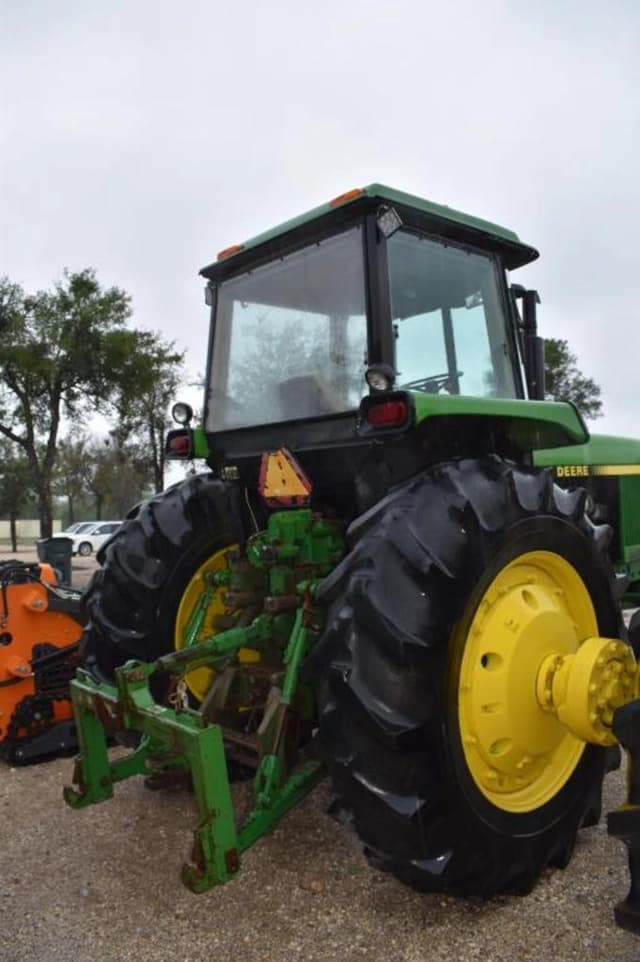 Image of John Deere 4555 equipment image 2