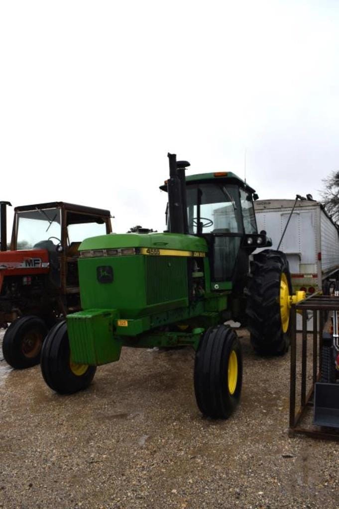 John Deere 4555 Equipment Image0