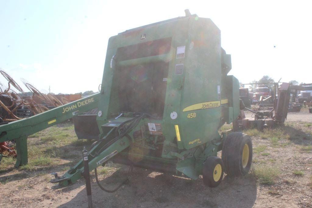 John Deere 458 Equipment Image0