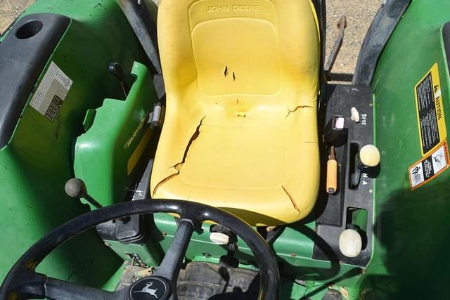 Image of John Deere 4600 equipment image 4