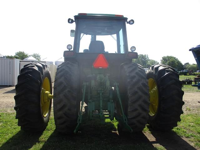 Image of John Deere 4640 equipment image 3