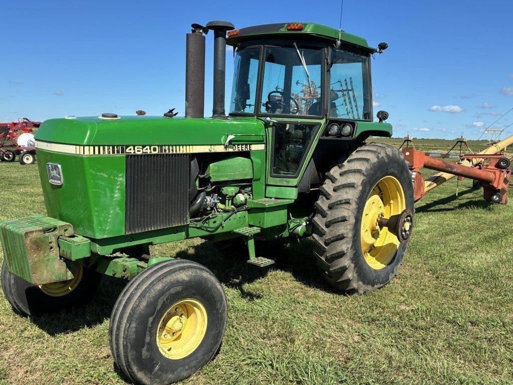 Image of John Deere 4640 Primary image