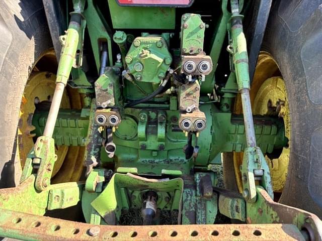 Image of John Deere 4640 equipment image 4