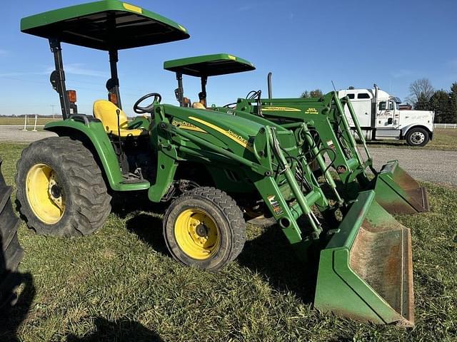 Image of John Deere 4720 equipment image 2