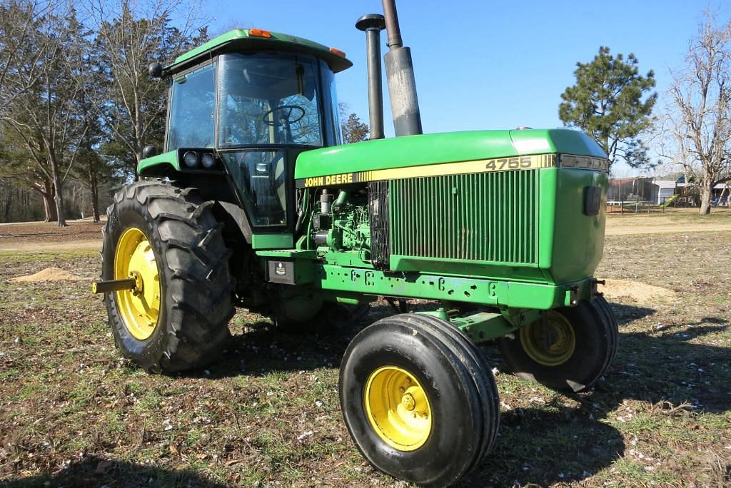 Image of John Deere 4755 Primary image