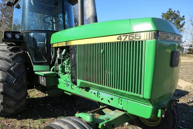 Image of John Deere 4755 equipment image 2