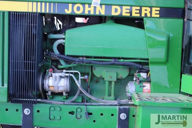 Image of John Deere 4755 equipment image 4