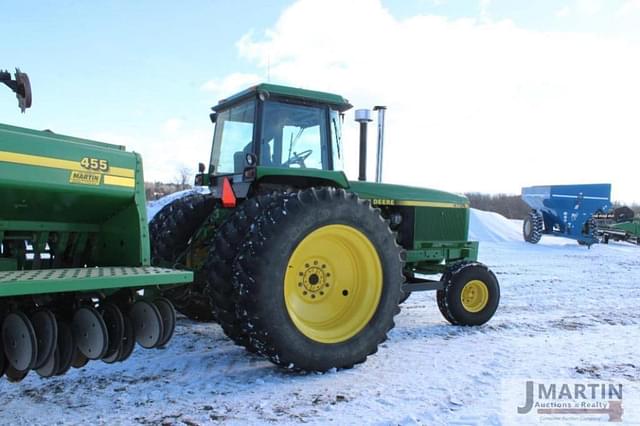 Image of John Deere 4755 equipment image 2