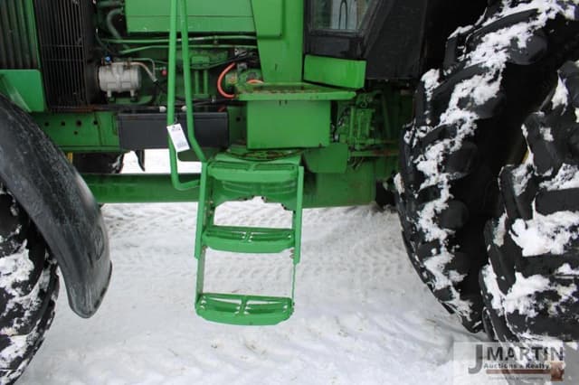 Image of John Deere 4850 equipment image 4