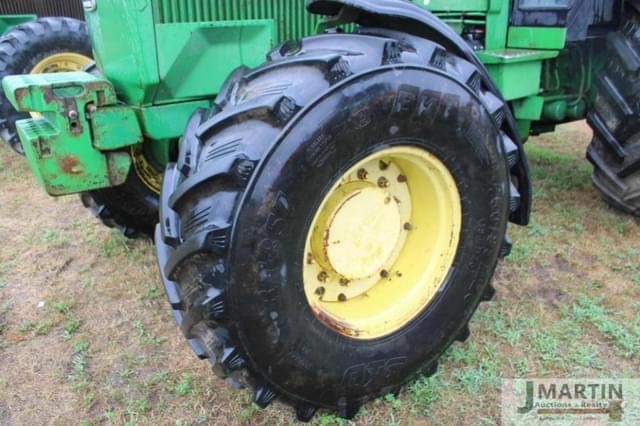 Image of John Deere 4850 equipment image 4