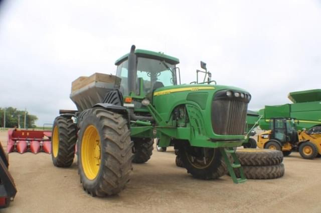 Image of John Deere 4920 equipment image 1