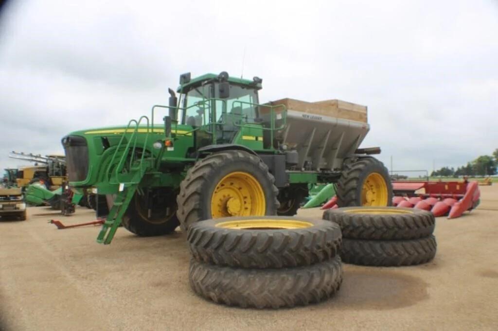 Image of John Deere 4920 Primary image
