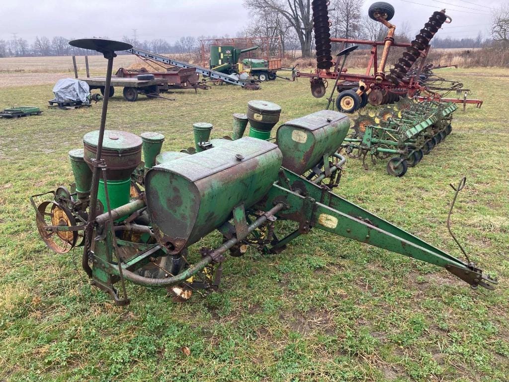 Main image John Deere 494