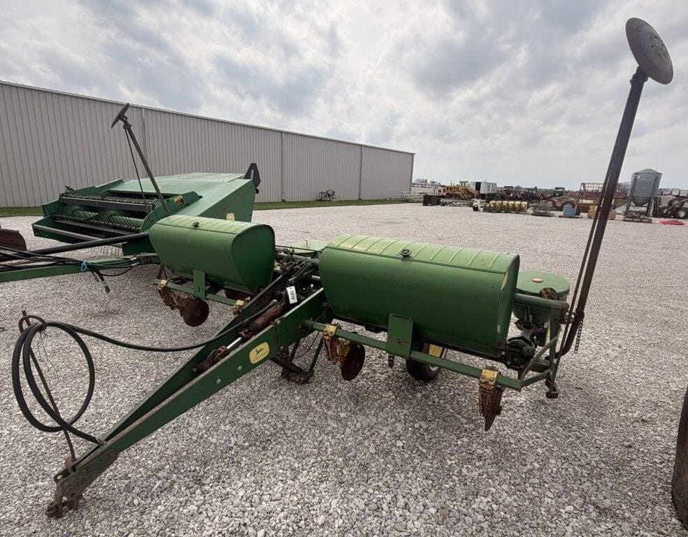 John Deere 494 Equipment Image0