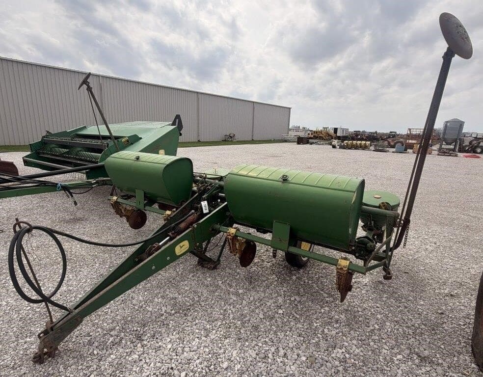 Image of John Deere 494 Primary image