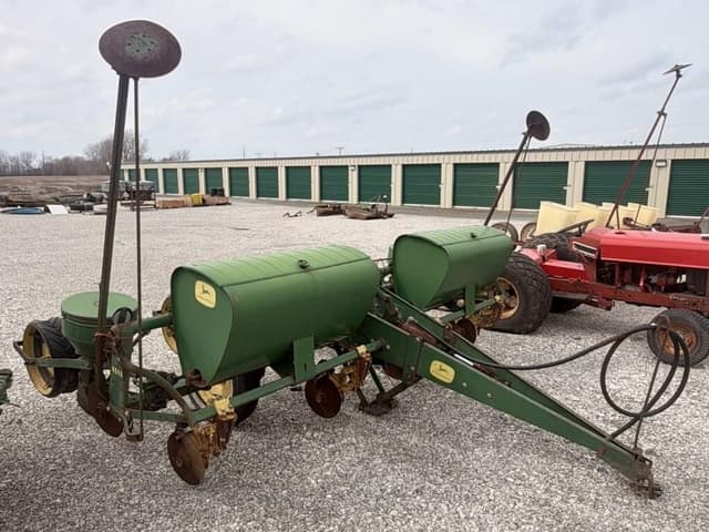 Image of John Deere 494 equipment image 2