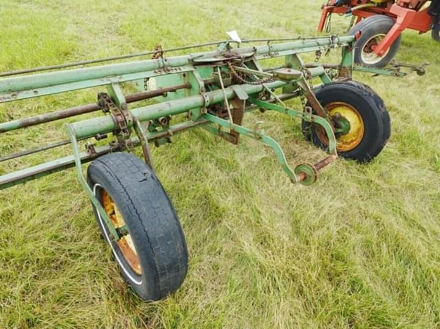 Image of John Deere 494 equipment image 3
