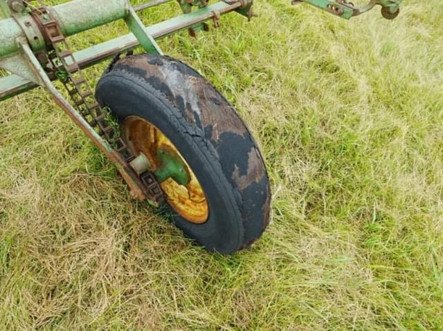 Image of John Deere 494 equipment image 4