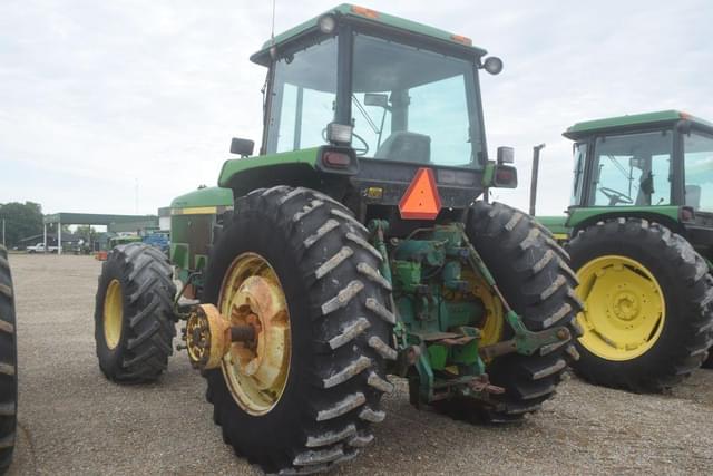 Image of John Deere 4960 equipment image 1
