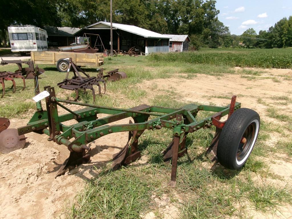 Image of John Deere 4B Primary image