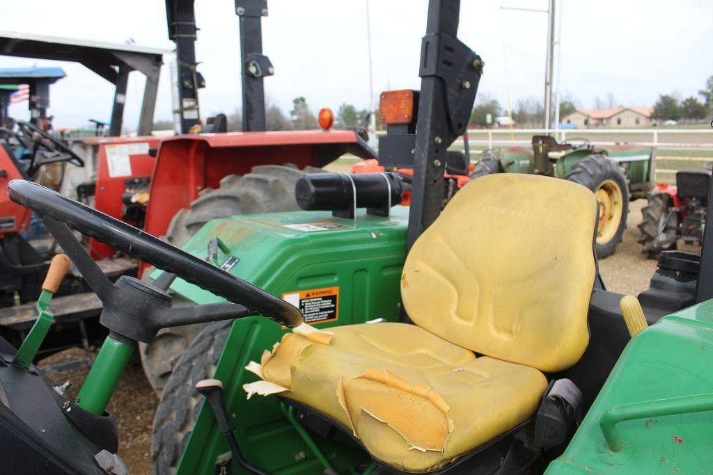 Tractor Zoom - John Deere 5045D