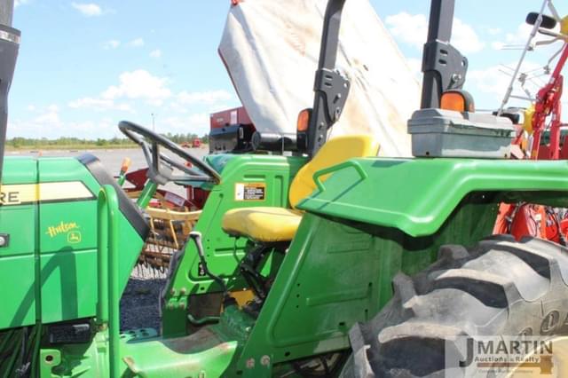 Image of John Deere 5045D equipment image 4