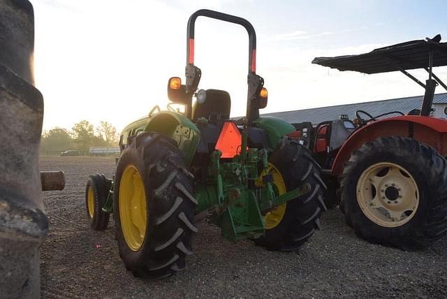 Image of John Deere 5045E equipment image 1