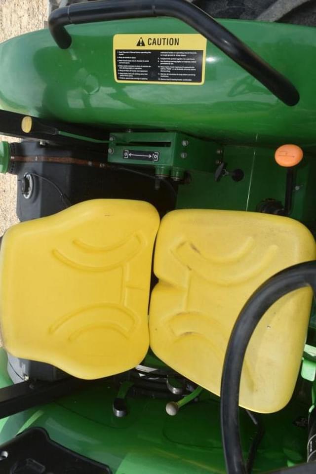 Image of John Deere 5045E equipment image 4