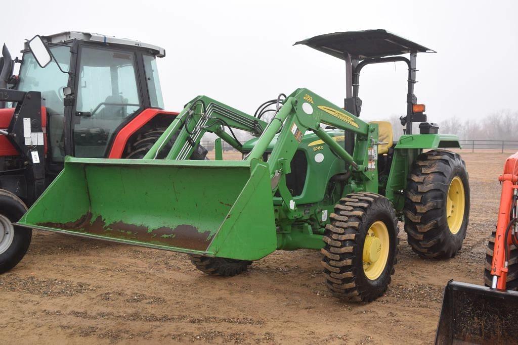 Image of John Deere 5045E Primary image