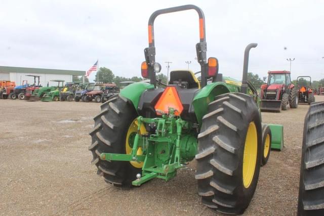 Image of John Deere 5045E equipment image 2