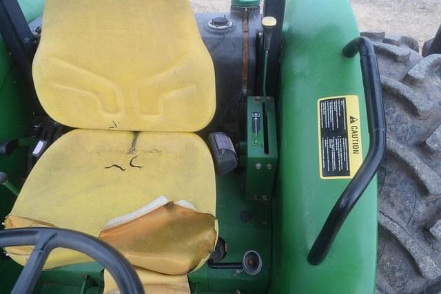 Image of John Deere 5055E equipment image 4