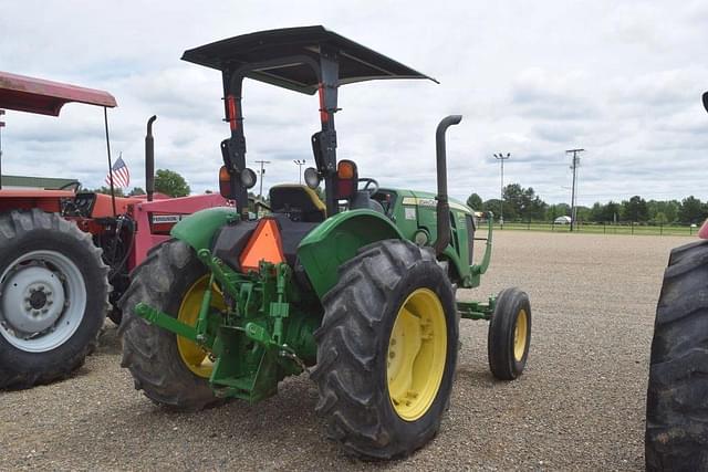 Image of John Deere 5055E equipment image 2