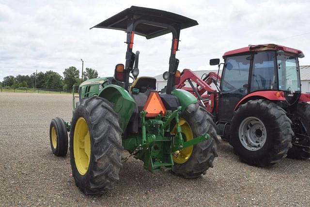 Image of John Deere 5055E equipment image 1
