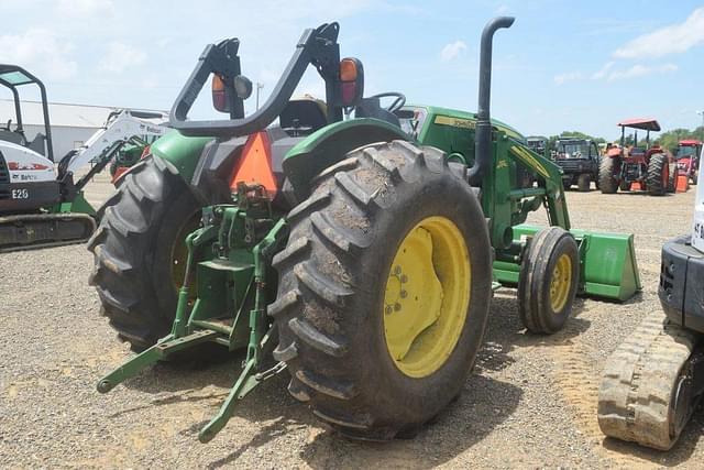 Image of John Deere 5055E equipment image 2