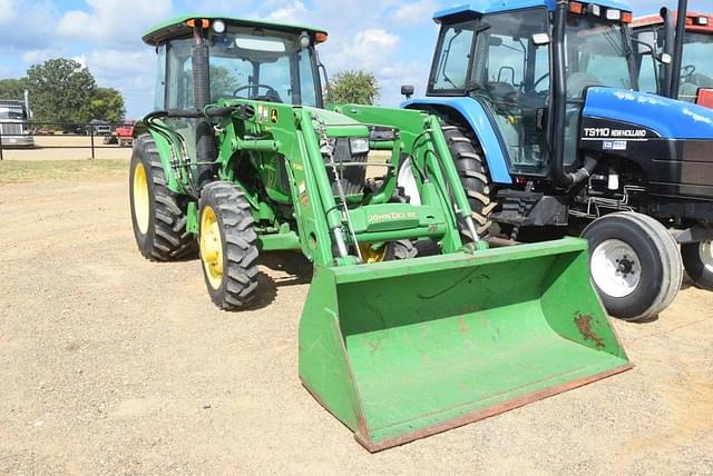 Image of John Deere 5055E equipment image 3